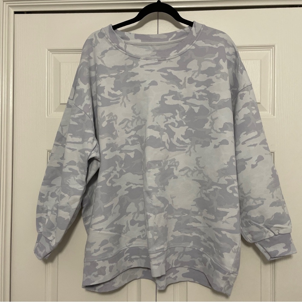 Lululemon Perfectly Oversized Crew Sweatshirt - White/Gray Camo - Size 18